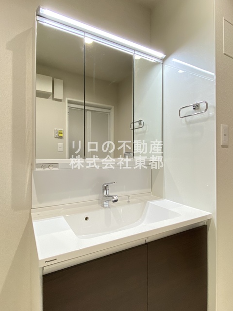 洗面設備　嬉しい洗面台は独立タイプ！