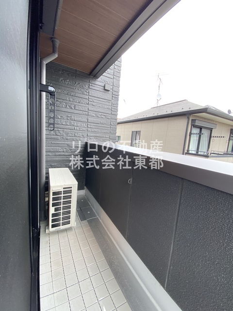 バルコニー　お天気のいい日は洗濯物も気持ちよく干せますね！