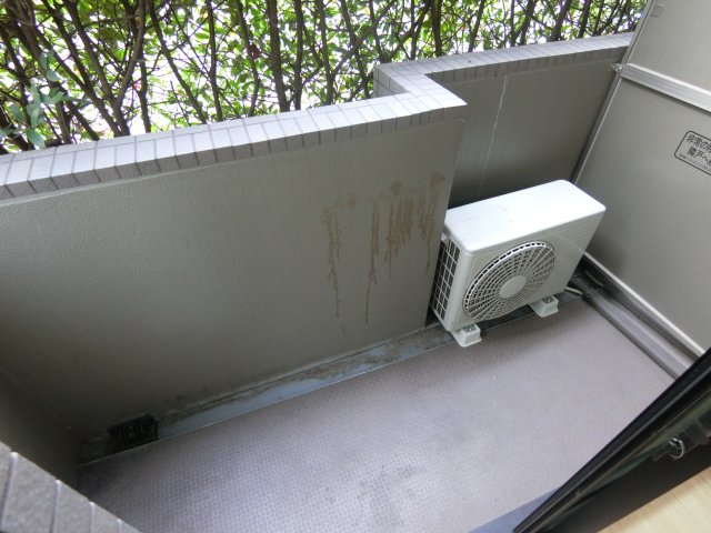 バルコニー　他のお部屋の参考写真となります。