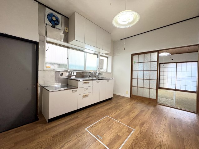 居室・リビング　ご家族で集まり、楽しく会話をしながら過ごせるお部屋です！