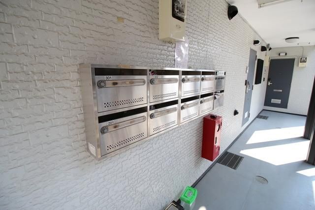 その他共有部分　☆集合ポストは建物の入り口すぐにございます☆