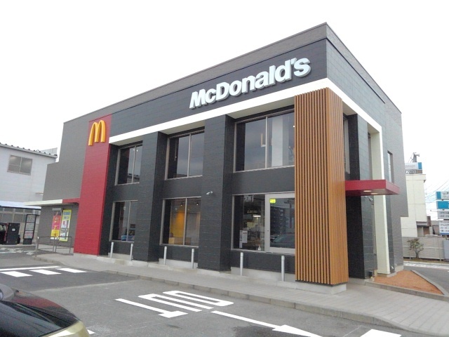 飲食店　マクドナルド南アルプス通り店（飲食店）まで1400m
