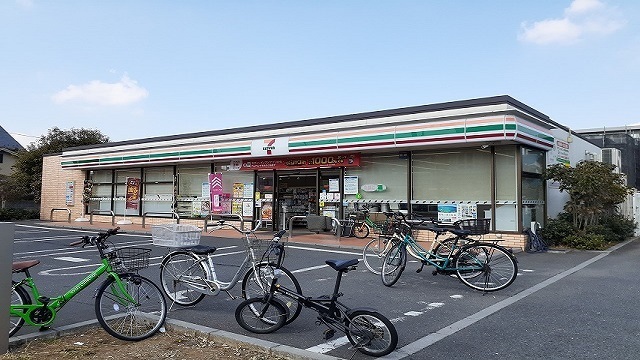 コンビニ　セブンイレブン（コンビニ）まで178m