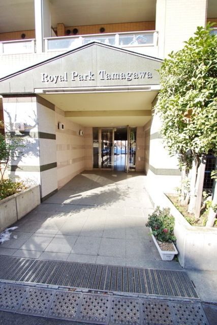 エントランス　★お部屋探しはタウンハウジング稲田堤店まで★