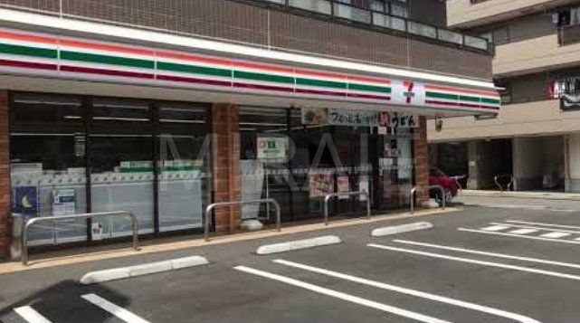 コンビニ　セブンイレブン横浜瀬谷駅北口店（コンビニ）まで730m