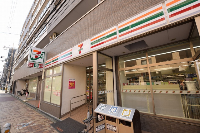 コンビニ　セブンイレブン吹田広芝町店（コンビニ）まで216m