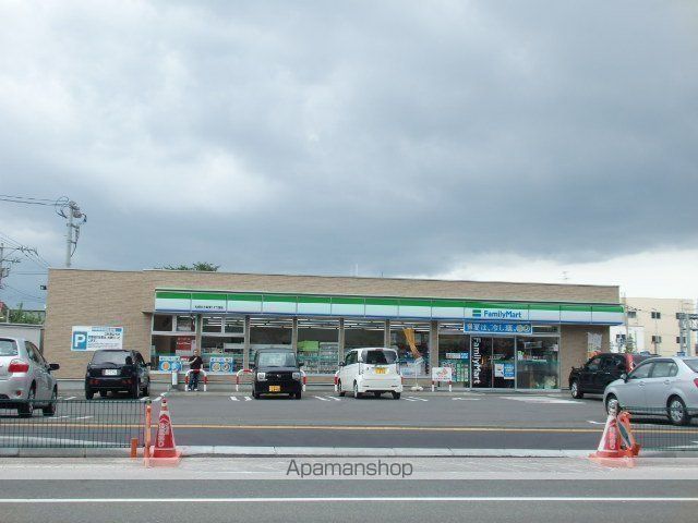 コンビニ　ファミリーマート（コンビニ）まで455m