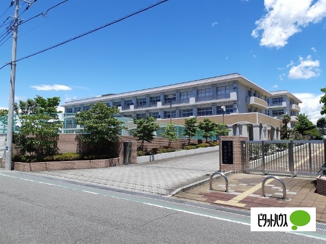 小学校　富士市立伝法小学校（小学校）まで956m