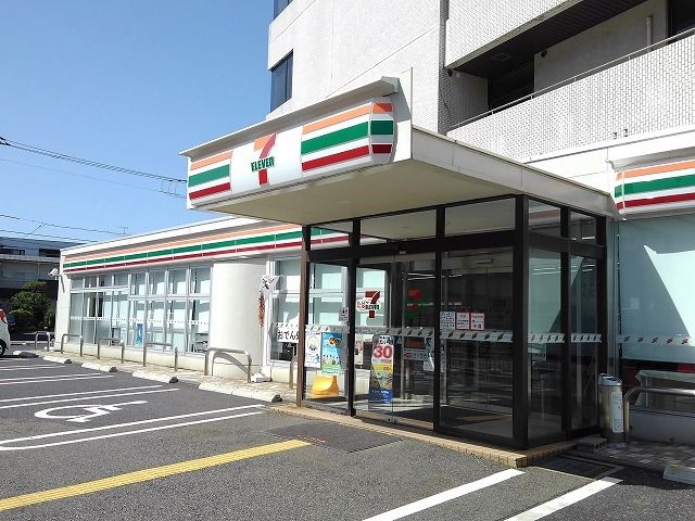 コンビニ　セブンイレブン鳥取湯所店（コンビニ）まで1800m