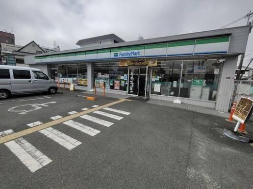 コンビニ　ファミリーマート　楠葉中町店（コンビニ）まで338m