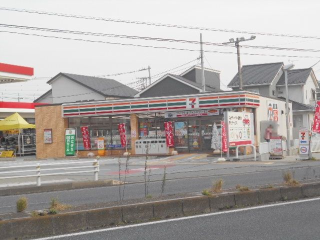 コンビニ　セブン-イレブン越谷４号バイパス店（コンビニ）まで969m