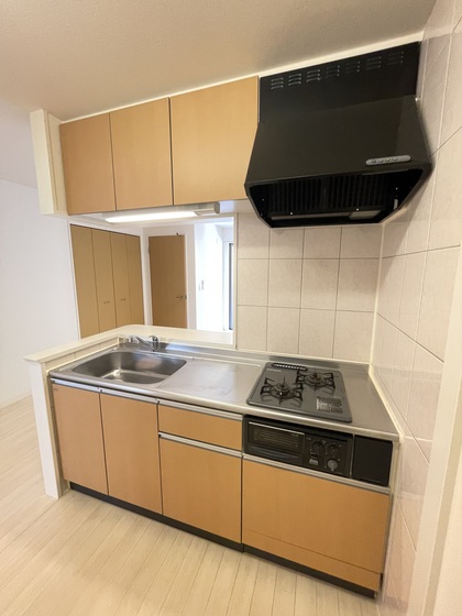 キッチン　※別部屋の写真です