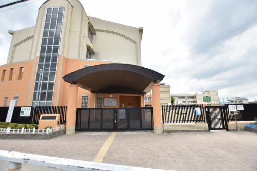 小学校　堺市立久世小学校（小学校）まで1045m
