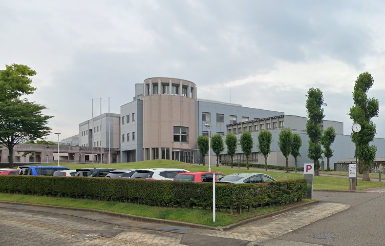 大学・短大　新潟県立看護大学（上越市新南町）（大学・短大）まで900m