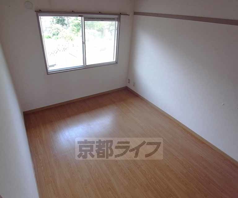 居室・リビング　２０１号室の写真です。