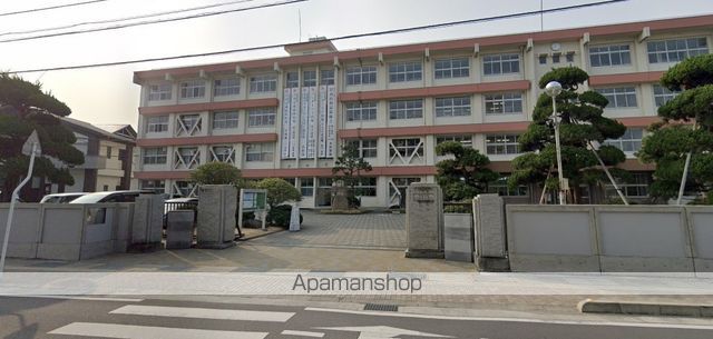 高校・高専　川之江高等学校（高校・高専）まで2020m