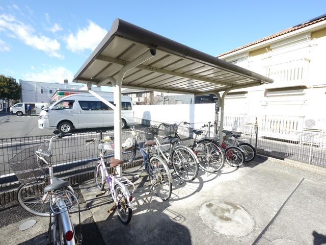 その他共有部分　★敷地内の屋根付駐輪場です★