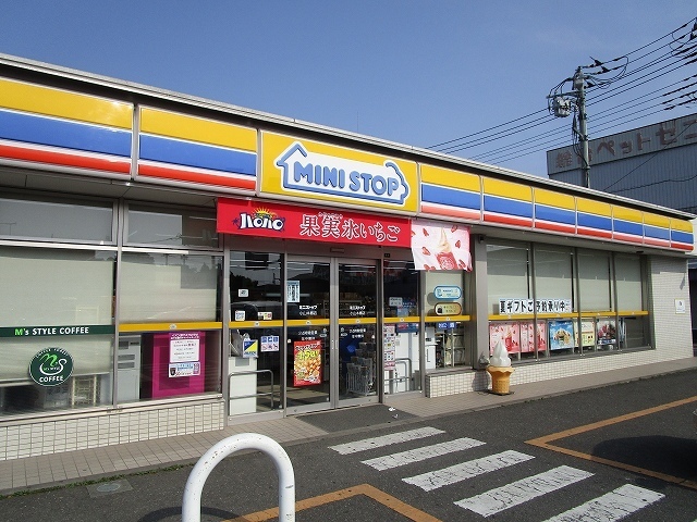 コンビニ　ミニストップ　小山本郷店（コンビニ）まで1049m