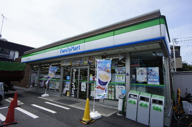 コンビニ　ファミリーマート 市川宝二丁目店（コンビニ）まで443m