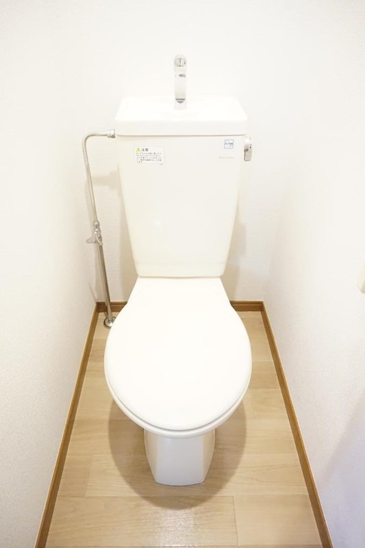 トイレ　バストイレ別です