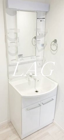 洗面設備　独立洗面台です。（同一仕様）