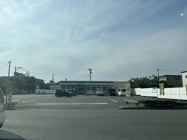 コンビニ　ファミリーマート菊池隈府店（コンビニ）まで645m