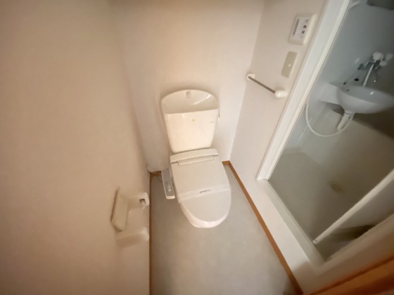 トイレ　※別部屋の写真です