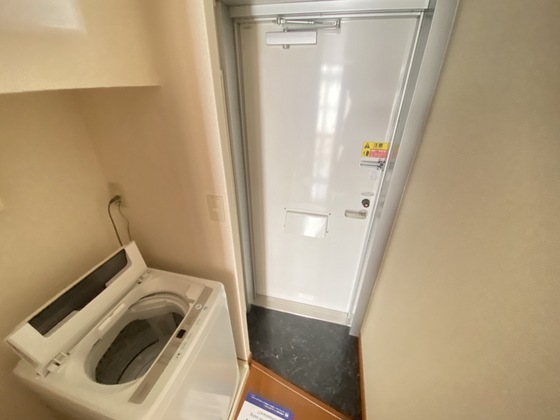 玄関　※別部屋の写真です