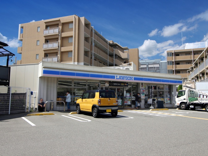 コンビニ　ローソン池田井口堂一丁目店（コンビニ）まで423m