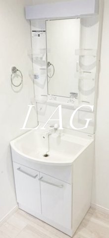 洗面設備　独立洗面台です。（同一仕様）