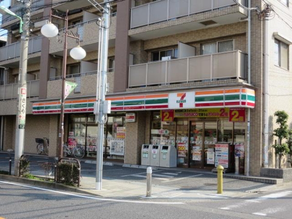 コンビニ　セブンイレブン世田谷代田1丁目店（コンビニ）まで590m
