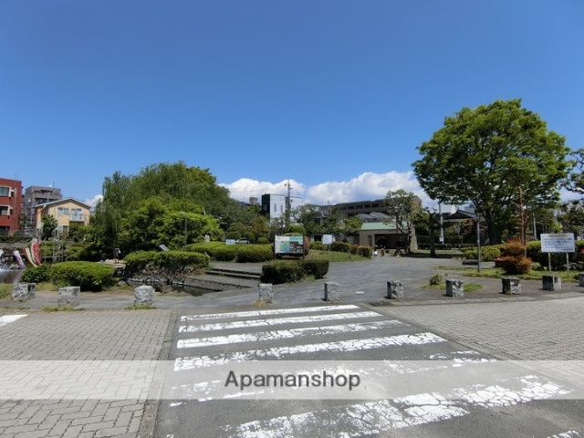 公園　菰池公園（公園）まで666m