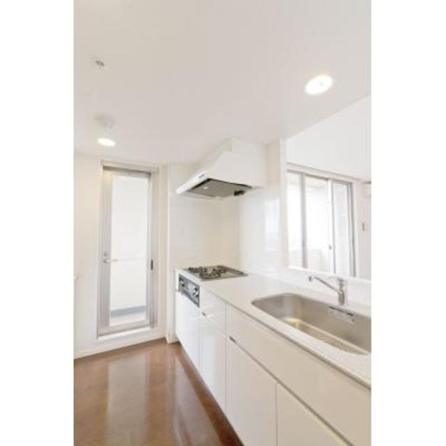 キッチン　※写真は同タイプ住戸です。