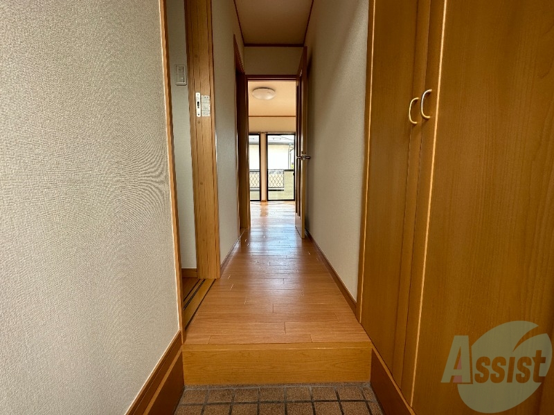 玄関　玄関部分から撮影しました。いかがでしょうか？