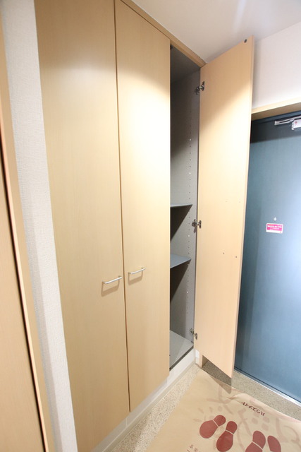 玄関　下駄箱