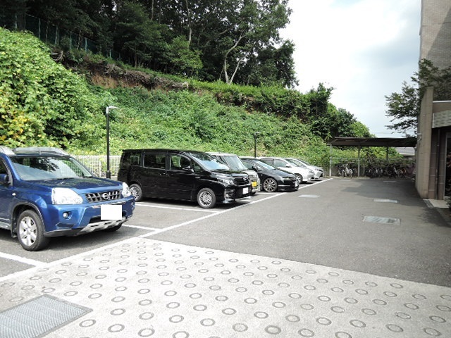駐車場　駐車場（要空き確認）