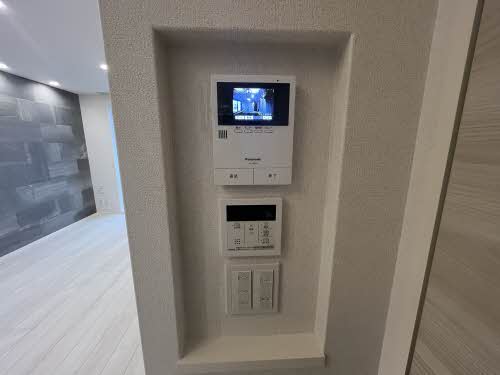 セキュリティ　モニター付インターホン、給湯設備