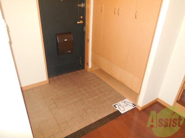 玄関　訪れた人を迎える上品な玄関