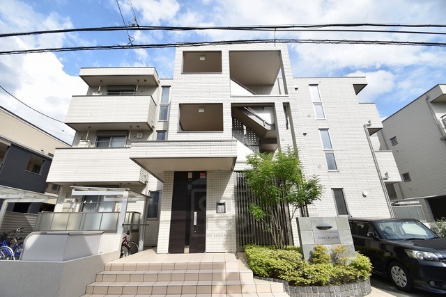 建物外観　重厚感のある建物でございます。
