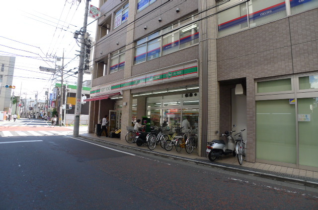 コンビニ　ローソンストア100多摩区役所前店（コンビニ）まで175m