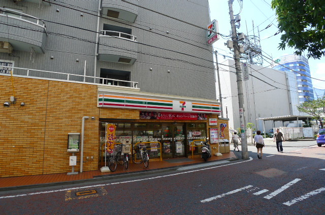 コンビニ　セブンイレブン川崎多摩区役所前店（コンビニ）まで227m
