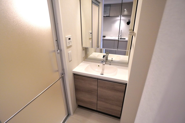 洗面設備　※写真は同タイプ住戸です。