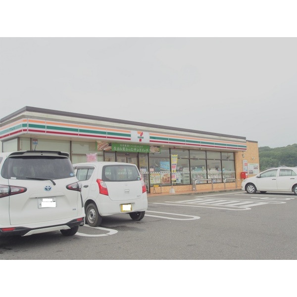 コンビニ　セブンイレブン鹿島浜町店（コンビニ）まで367m