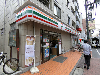 コンビニ　セブンイレブン 板橋仲宿商店街店（コンビニ）まで51m