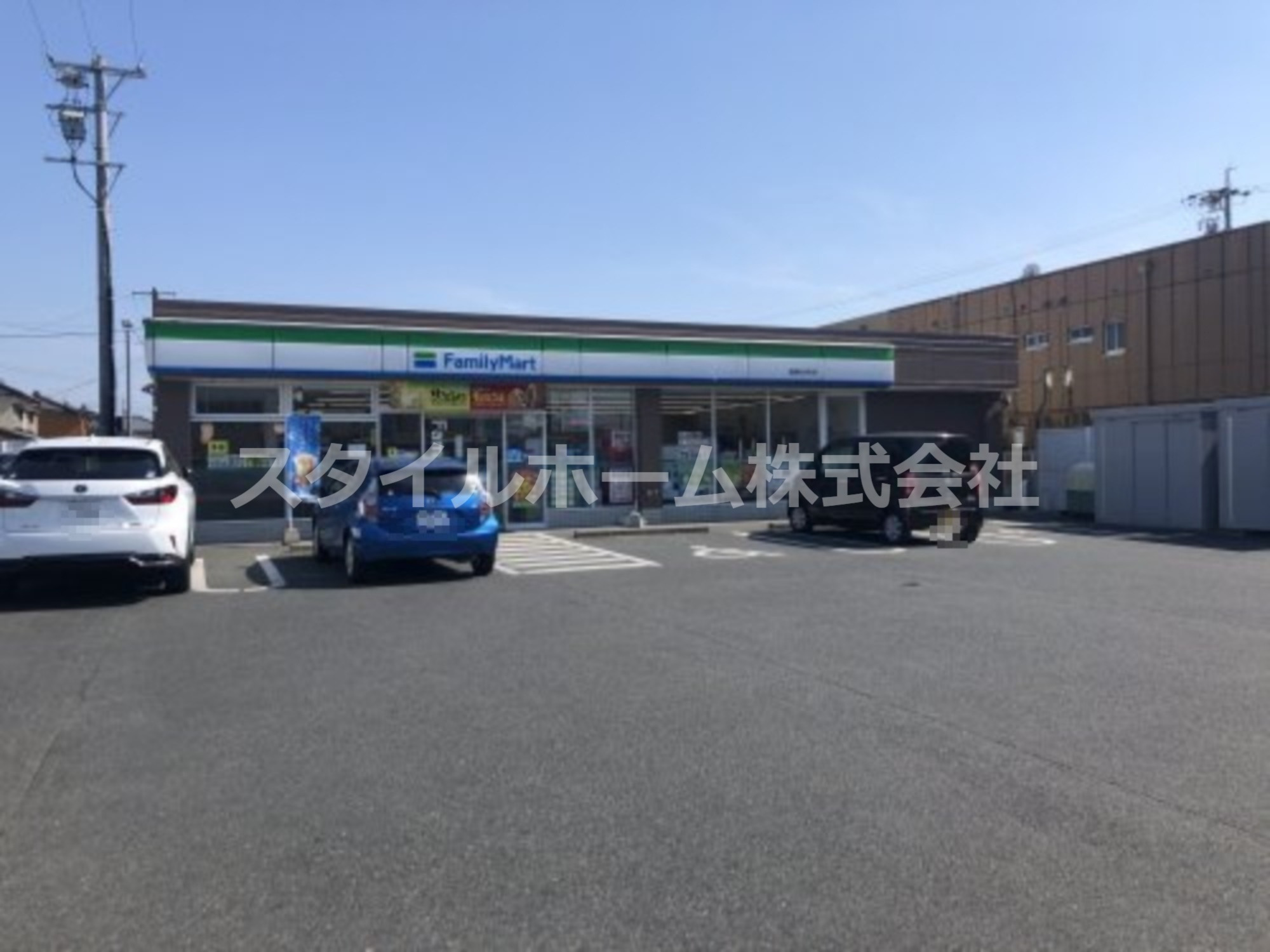 コンビニ　ファミリーマート 豊橋松井町店（コンビニ）まで577m