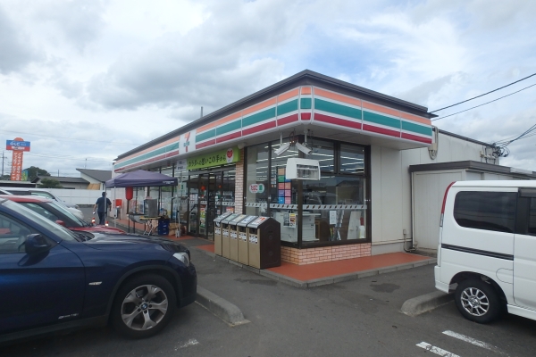 コンビニ　セブンイレブン常陸大宮泉店（コンビニ）まで886m