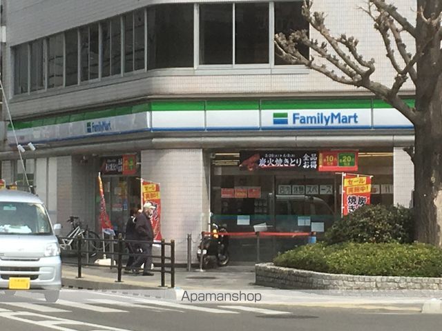コンビニ　ファミリーマート（コンビニ）まで223m