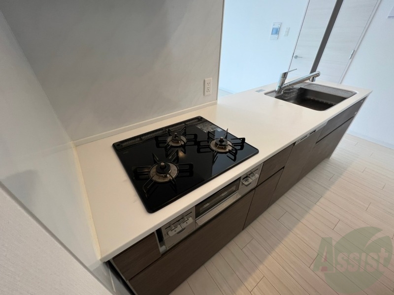 キッチン　こちらはキッチン。調理スペースもあり使いやすそうです。