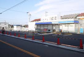 コンビニ　ローソン 寝屋川中神田町店（コンビニ）まで550m