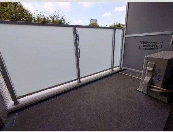 バルコニー　※写真は同じマンションの違う部屋のものになります。